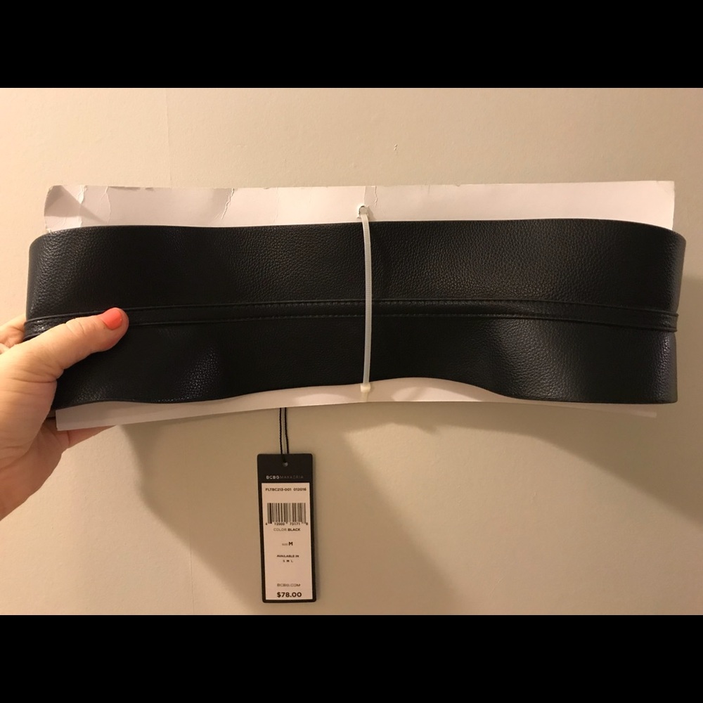 BRAND NEW BCBG MAx Azria Women’s Black Belt
